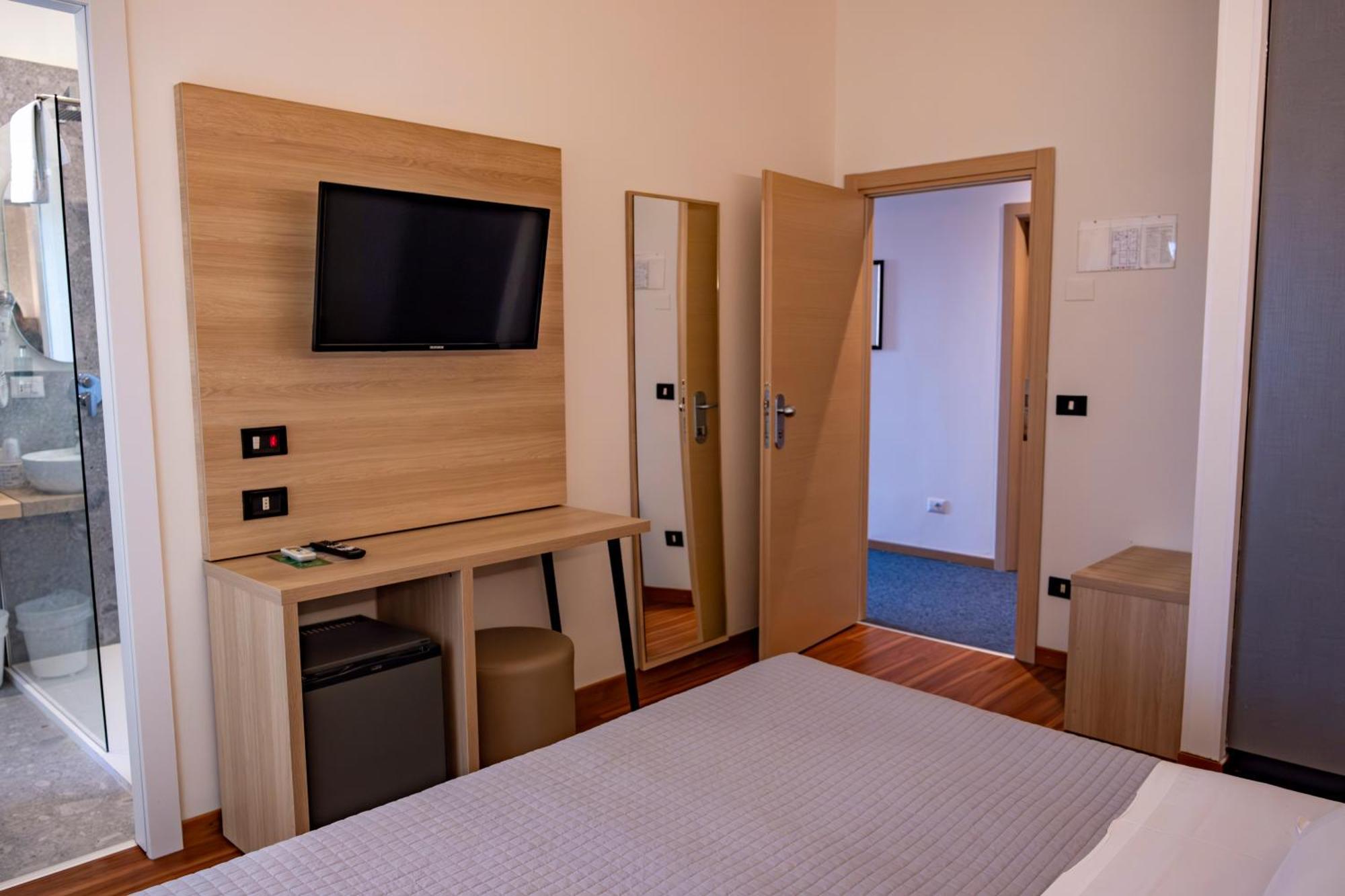 St Gregory Park Hotel 4*